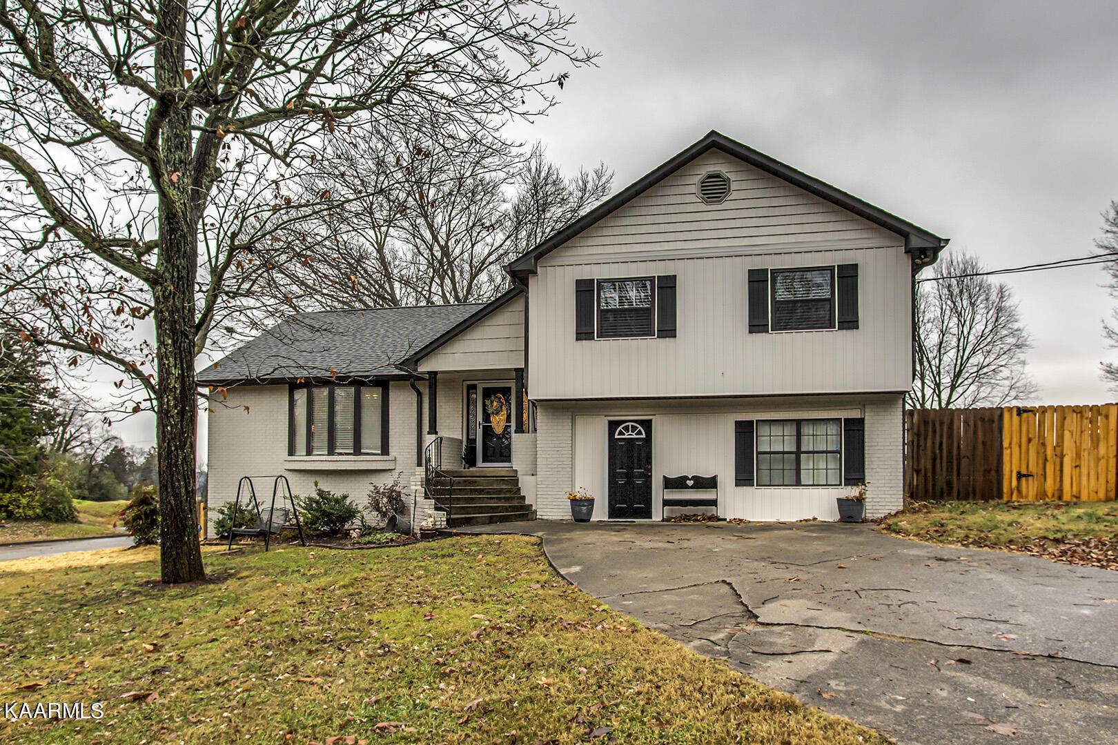548 Cunningham St, Alcoa, TN 37701