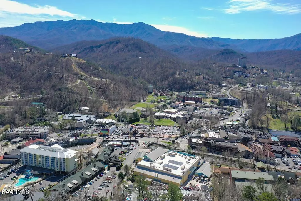 Gatlinburg, TN 37738,345 Greystone Heights Rd