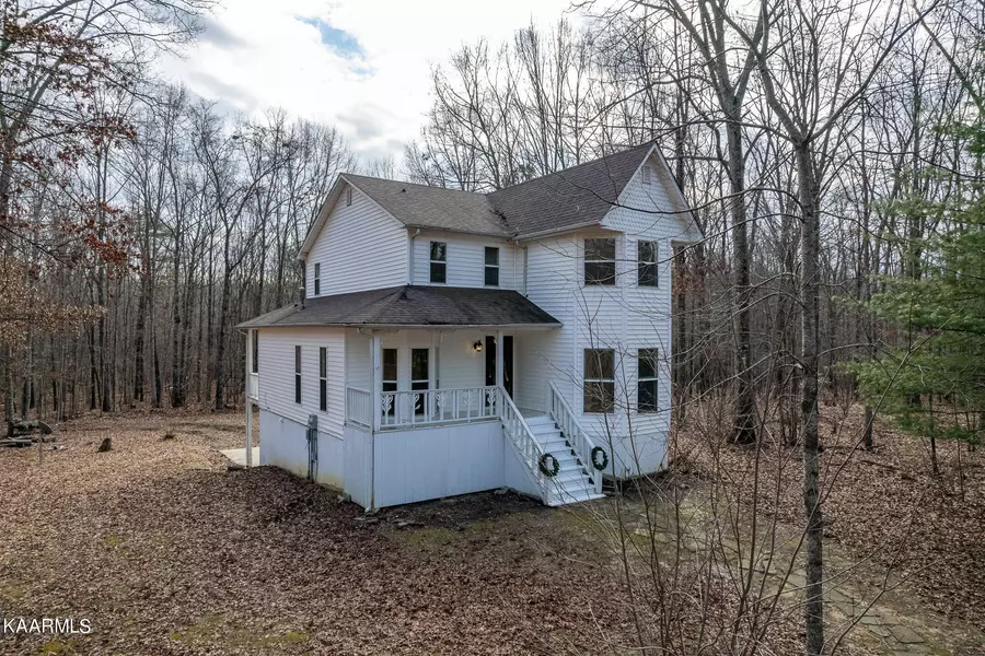 1025 Fox Ridge DR, Grimsley, TN 38565