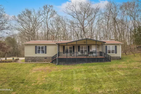 2315 Jim Henry Rd Rd, Dandridge, TN 37725