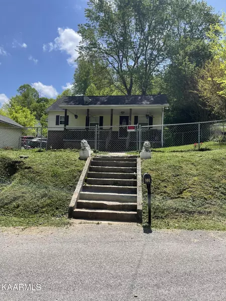 101 Douglas LN, Harriman, TN 37748