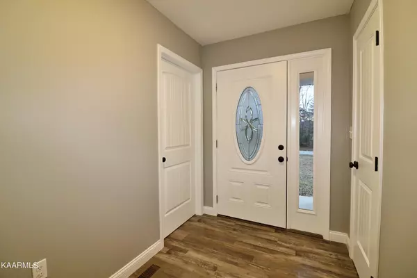 Oneida, TN 37841,297 Pine Creek Rd