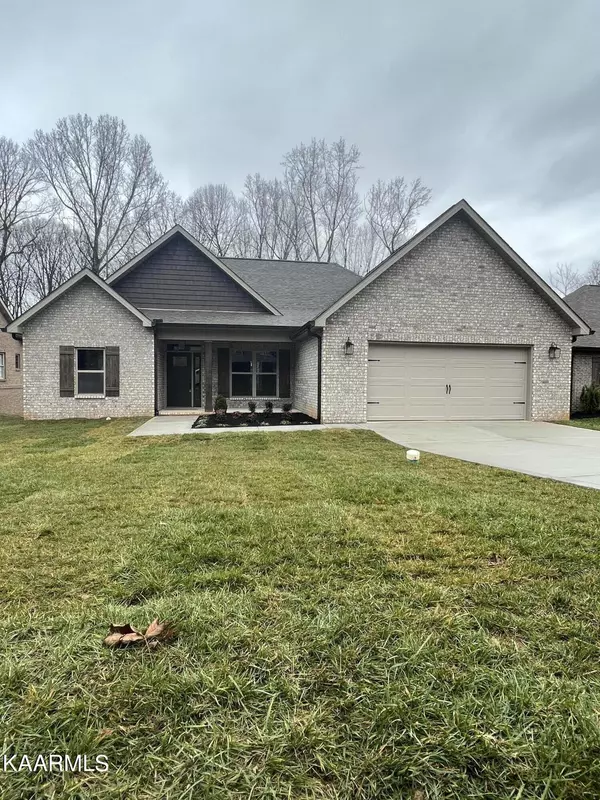 548 Carrington Blvd, Lenoir City, TN 37771