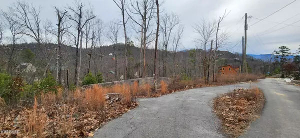 2333 Panther WAY, Sevierville, TN 37876