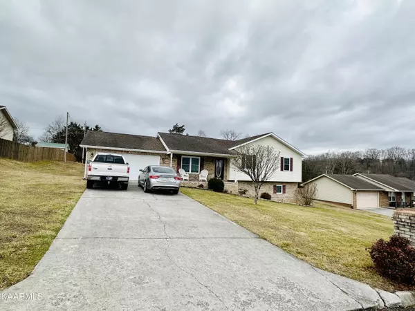 Tazewell, TN 37879,158 EMORY LN