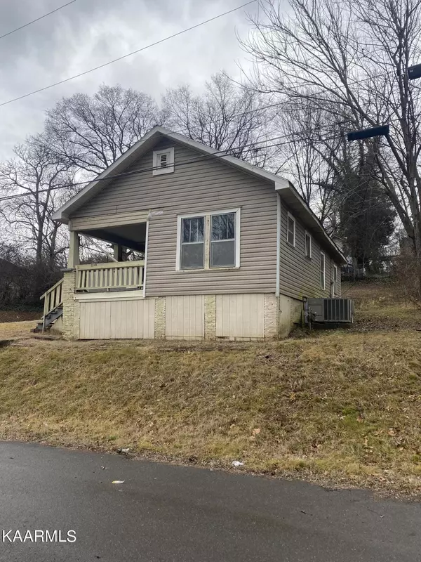 2749 Washington Ave, Knoxville, TN 37917