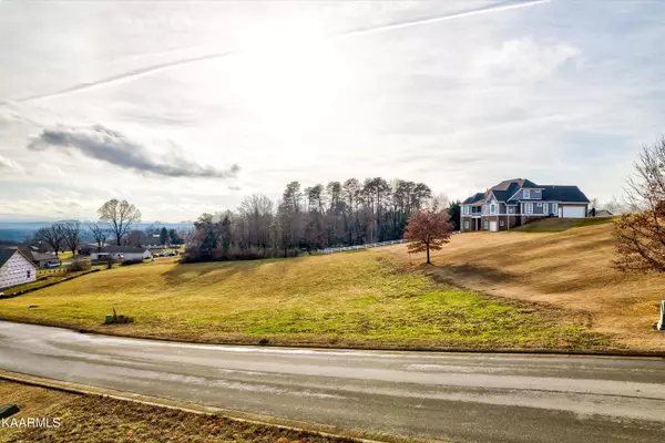 1133 Summerfield DR, Maryville, TN 37803