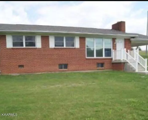 175 Grandview DR, Ewing, VA 24248