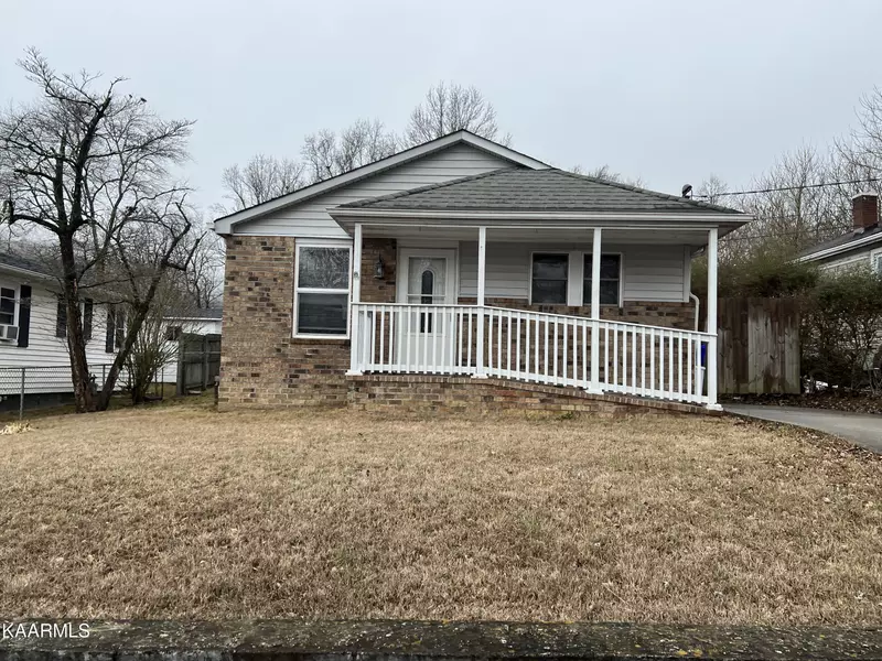 543 Henderson St, Harriman, TN 37748