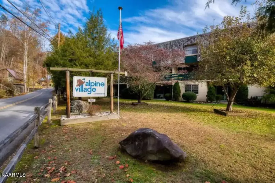 260 Roaring Fork Rd #208B, Gatlinburg, TN 37738