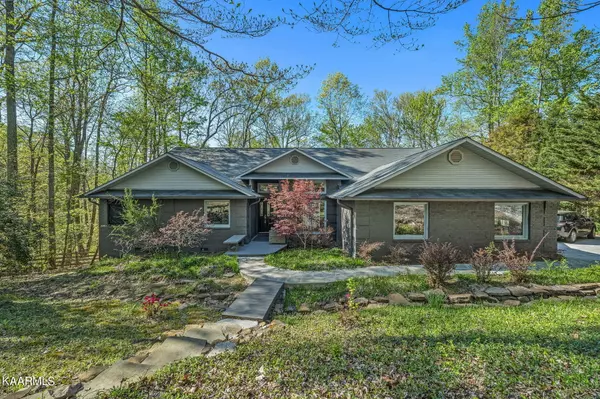 160 Whippoorwill DR, Oak Ridge, TN 37830