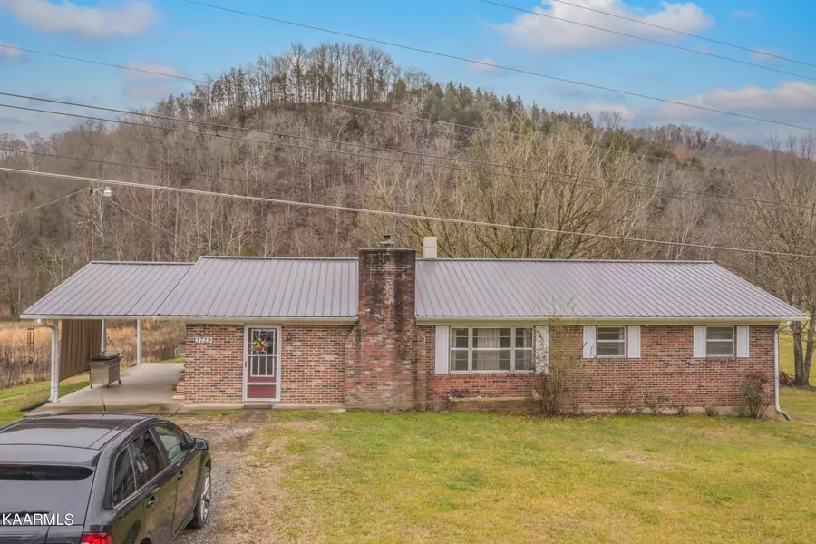 3729 Tazewell Hwy, Sneedville, TN 37869