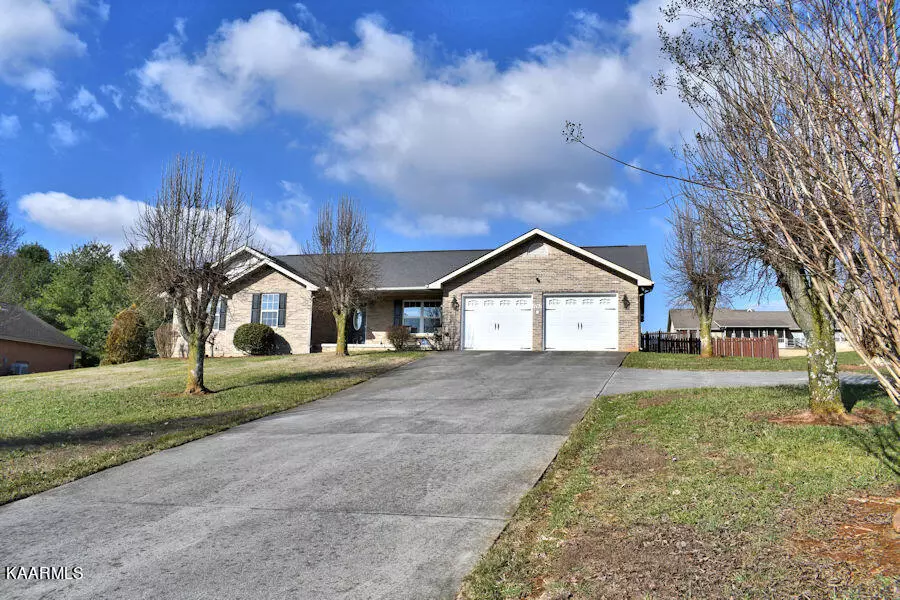 1267 Stewart St, Sevierville, TN 37876