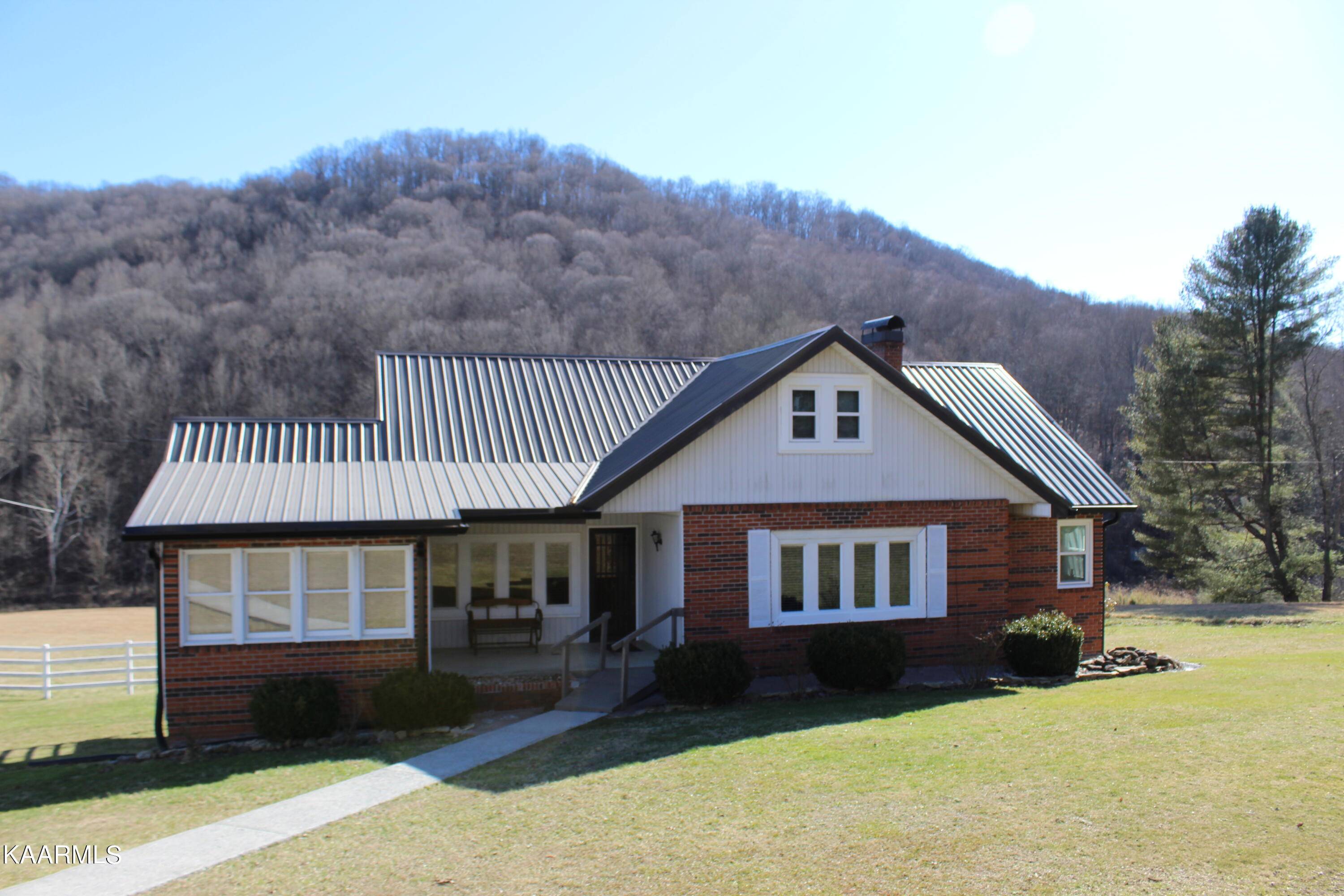 16613 Highway 190, Frakes, KY 40940