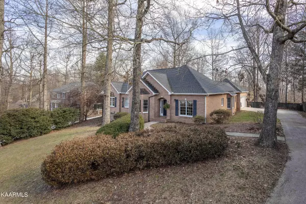 175 Whippoorwill DR, Oak Ridge, TN 37830