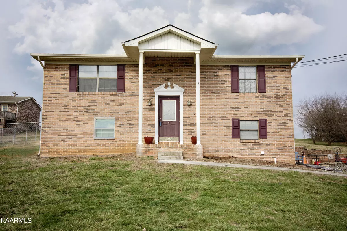 Jefferson City, TN 37760,422 Clearbrook DR