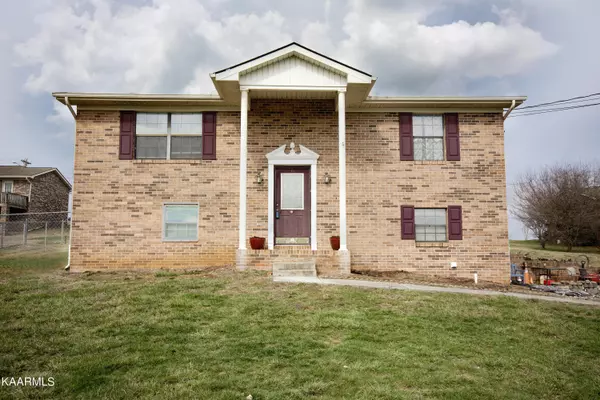 422 Clearbrook DR, Jefferson City, TN 37760