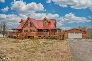 811 Pinnacle DR, Dandridge, TN 37725