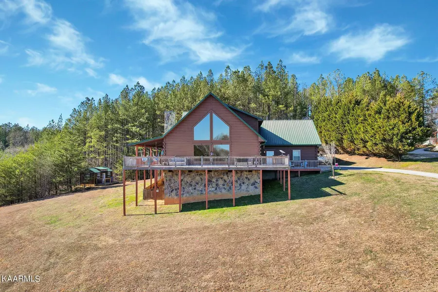 112 County Road 8, Calhoun, TN 37309