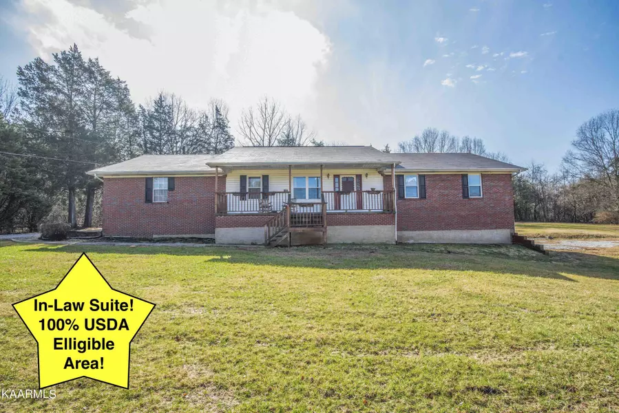 8400 Emory Rd, Corryton, TN 37721