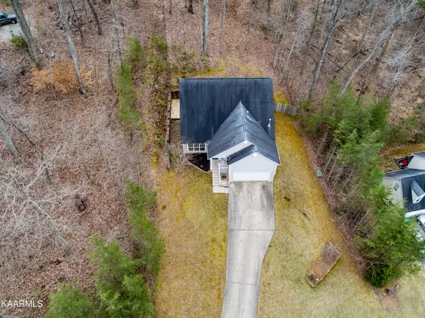 Powell, TN 37849,339 Dogwood Glen LN