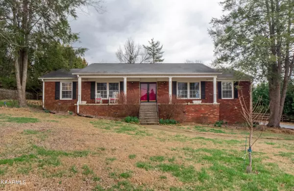 208 Cromwell Rd, Knoxville, TN 37923