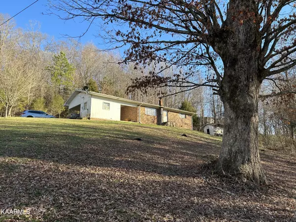 123 Old CC Camp Rd Rd, New Tazewell, TN 37825