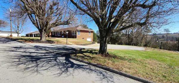 Loudon, TN 37774,537 Robinson DR