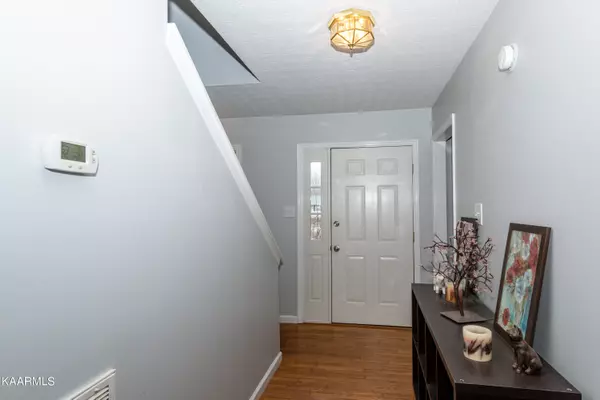 Clinton, TN 37716,107 Cayuga LN