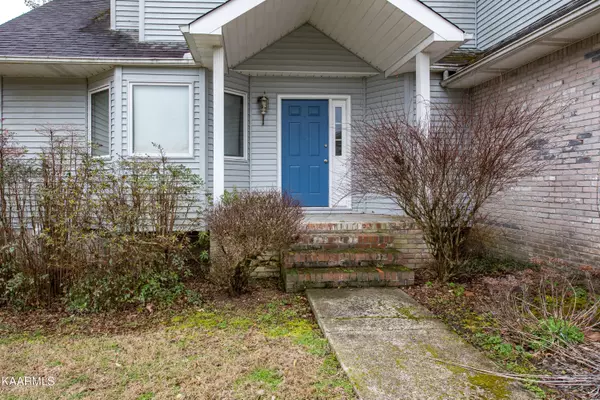 Clinton, TN 37716,107 Cayuga LN