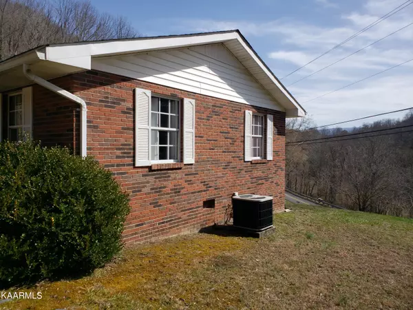 Calvin, KY 40813,45 Wilder Cemetery Rd