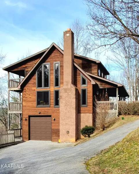 4104 Ole Smoky WAY, Sevierville, TN 37862