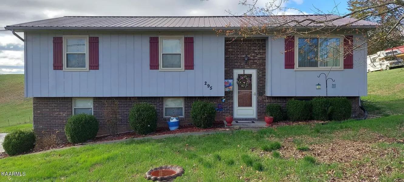 295 Meadowview LN, Bean Station, TN 37708