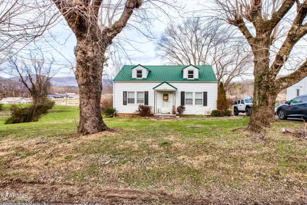 168 MAPLE St, Caryville, TN 37714