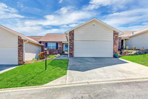 314 Executive Meadows DR, Lenoir City, TN 37771