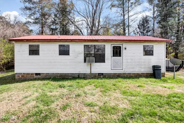 3448 Pearly Smith Rd, Louisville, TN 37777