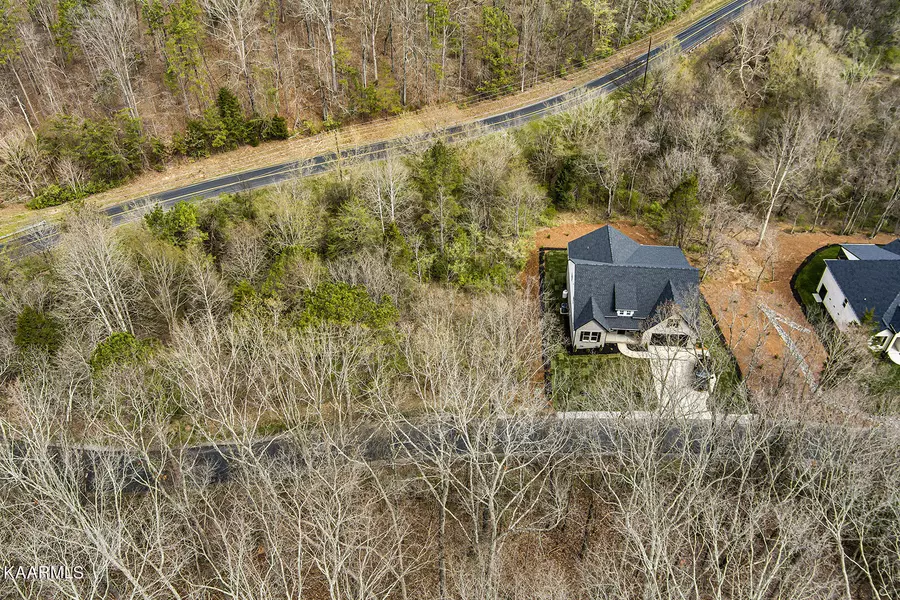 279 Ootsima WAY, Loudon, TN 37774