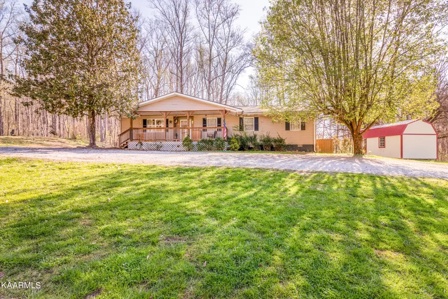 721 Bazel Rd, Harriman, TN 37748