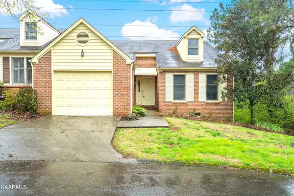 8442 Woodbend Tr, Knoxville, TN 37919