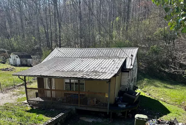 406 Woolsey Rd, Harriman, TN 37748