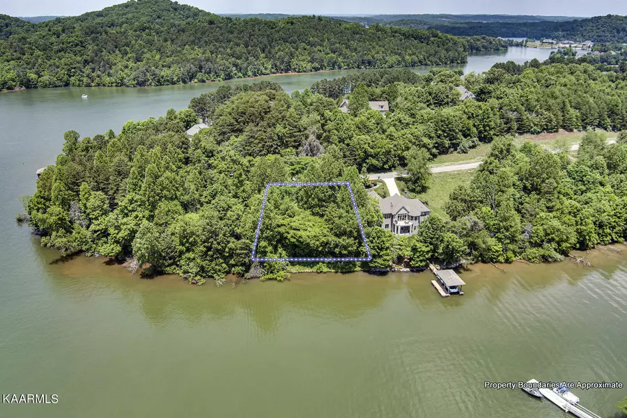 410 Marsh Hawk DR, Vonore, TN 37885