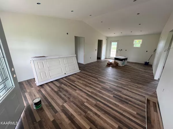 Oneida, TN 37841,123 West Blvd