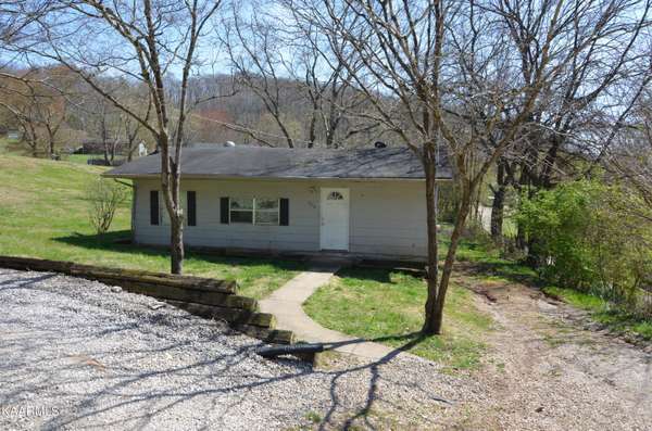 408 Hassler Mill Rd, Harriman, TN 37748