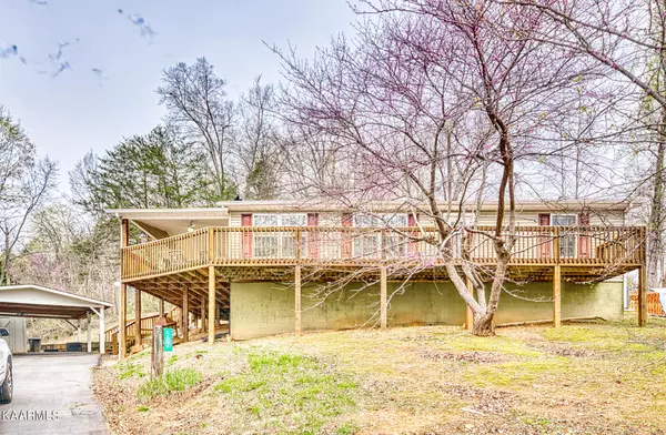 587 Flat Hollow Marina Rd, Speedwell, TN 37870