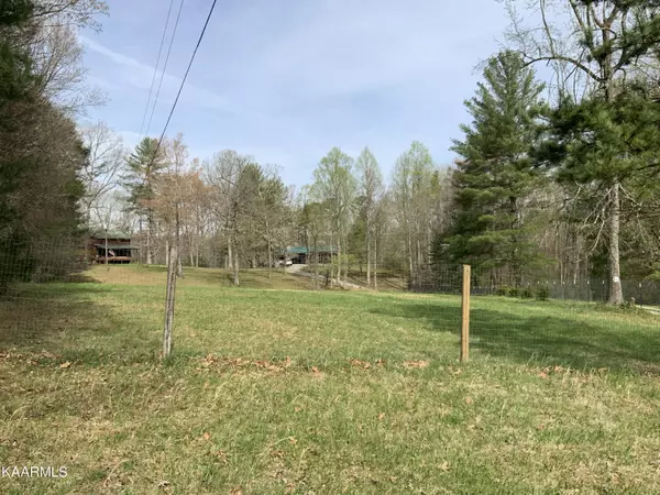 247 Massingale Rd, Tellico Plains, TN 37385