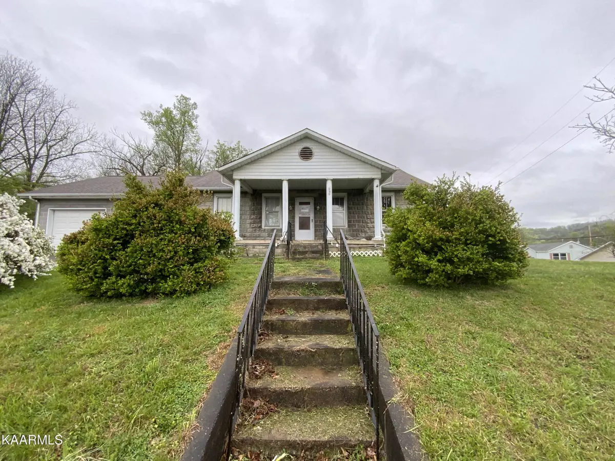 Rocky Top, TN 37769,114 Hill St