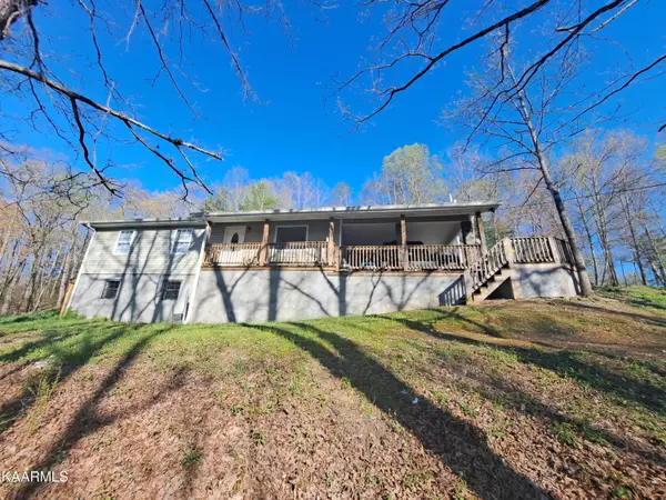 543 Skyline DR, Oneida, TN 37841