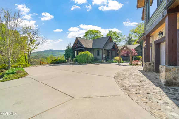 Tellico Plains, TN 37385,790 Lick Creek Rd