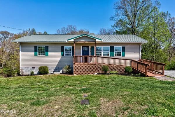 768 Coolidge Rd, Lafollette, TN 37766