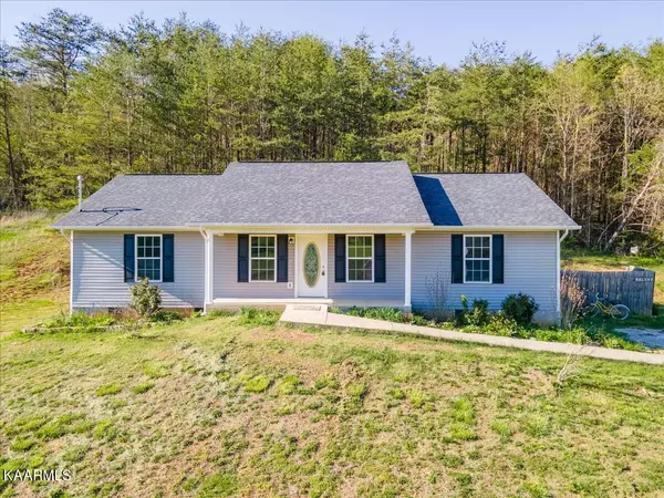 2148 Cook Mill Rd, Dandridge, TN 37725